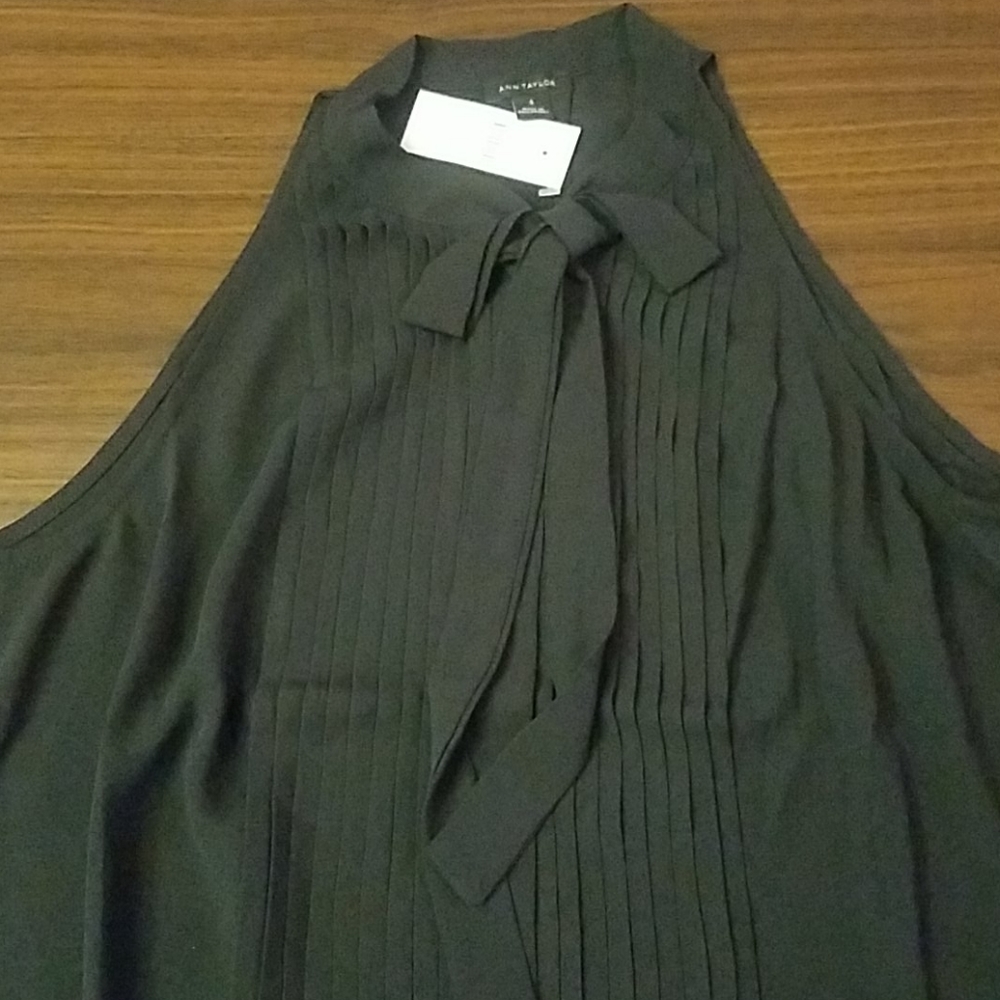Ann Taylor Pleated Tie Neck Halter Shell - Picture 7 of 16
